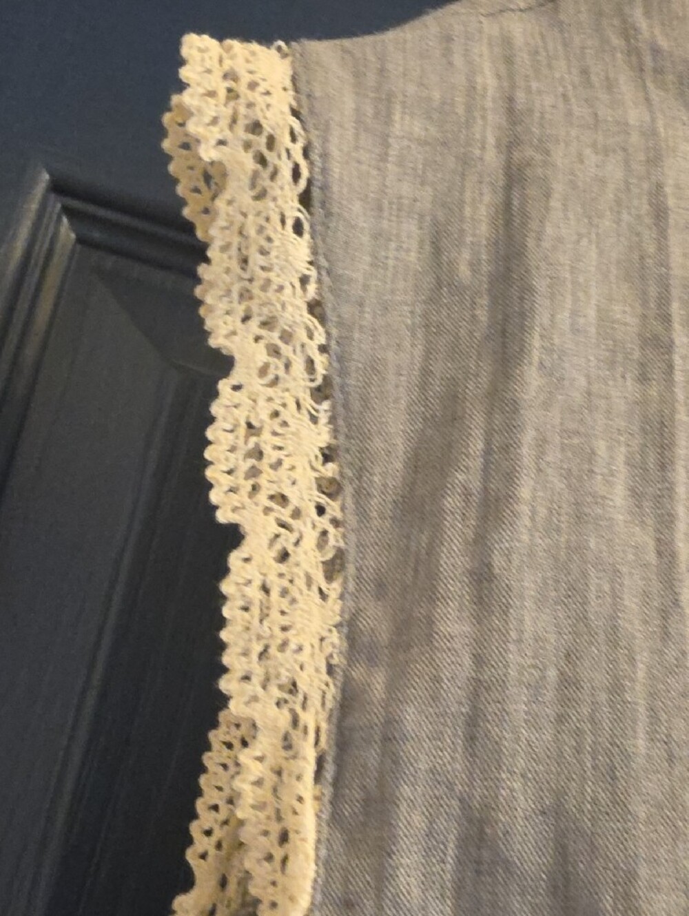Linen Crochet-Trim Sleeveless Top - Cream - Picture 3 of 4